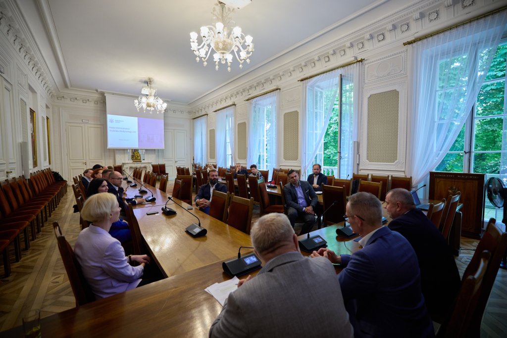 Pierwsze posiedzenie Rady Interesariuszy Wydziału Medycznego UW w Sali Senatu, w Pałacu Kazimierzowskim na kampusie centralnym uczelni przy Krakowskim Przedmieściu 26/28. Fot. Krystian Szczęsny/UW